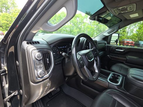 Used 2023 GMC Sierra 2500 Denali w/ Technology Package AWD/4WD image 17