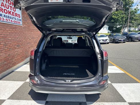 Used 2016 Toyota RAV4 XLE AWD/4WD image 39