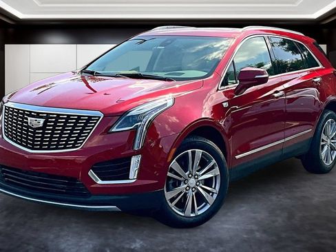 Certified 2024 Cadillac XT5 Premium Luxury w/ Technology Package AWD/4WD image 3