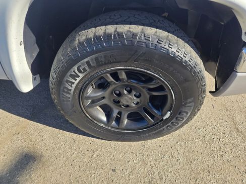 Used 2003 Dodge Dakota SLT image 28