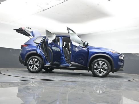 Used 2022 Nissan Rogue SV image 48