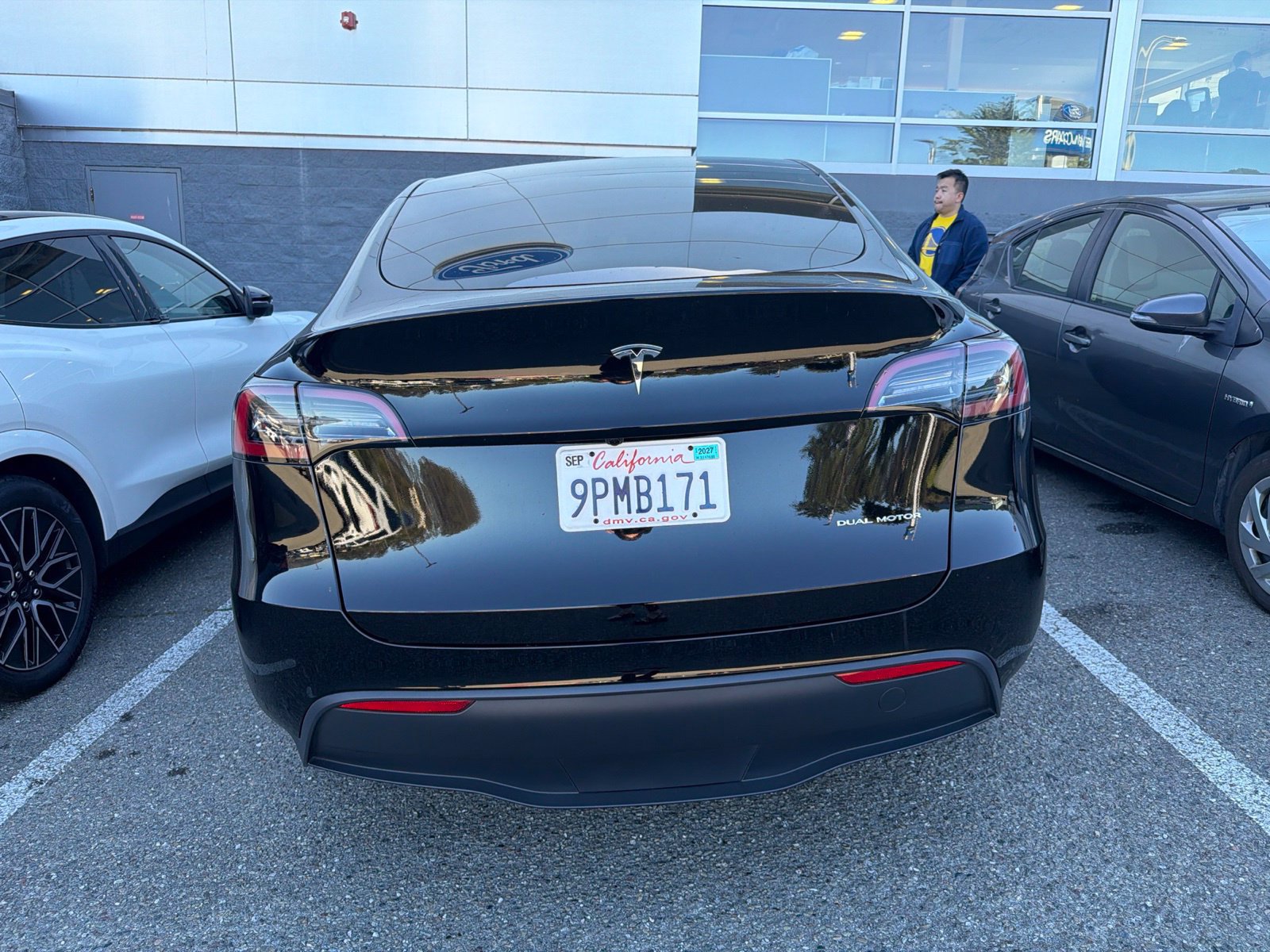 Used 2024 Tesla Model Y Long Range AWD/4WD image 6