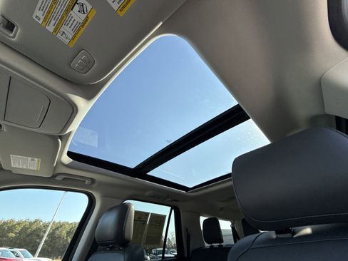 Used 2025 Ford Expedition Max Active image 23