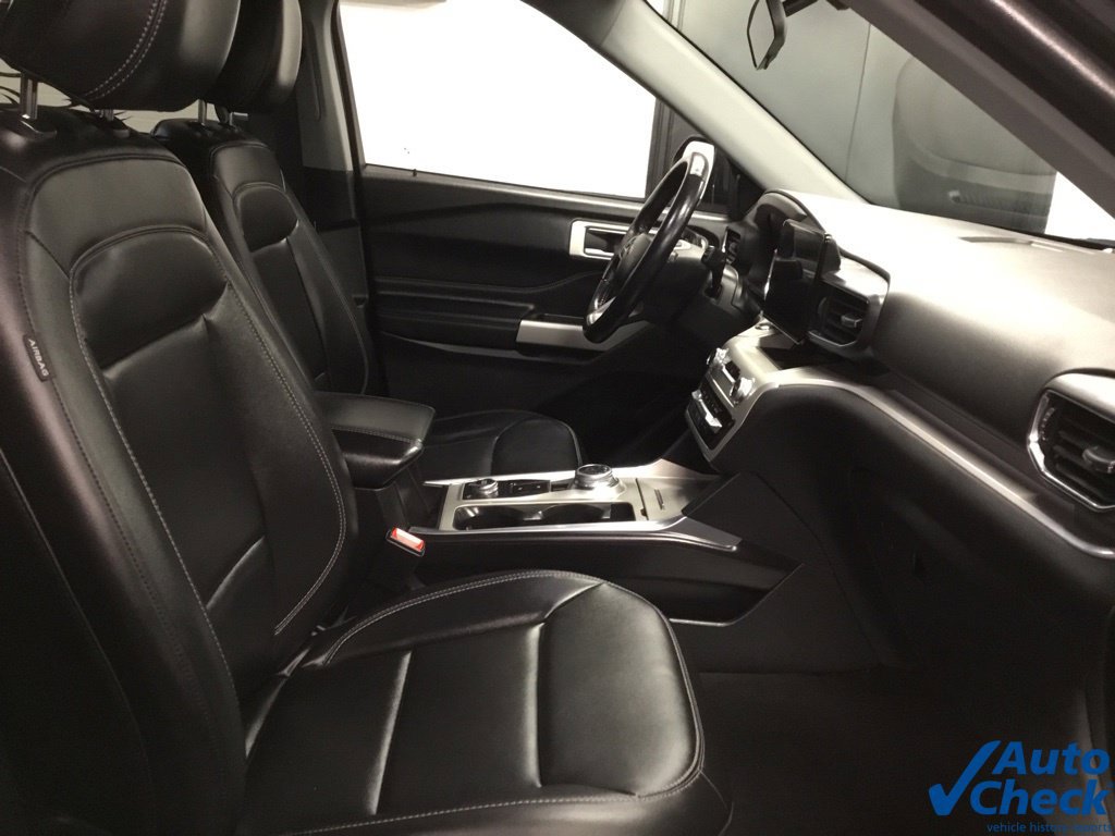 Used 2022 Ford Explorer XLT w/ Equipment Group 202A AWD/4WD image 38