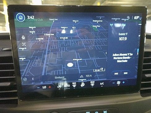 Used 2024 Ford E-Transit 148 Medium Roof image 17