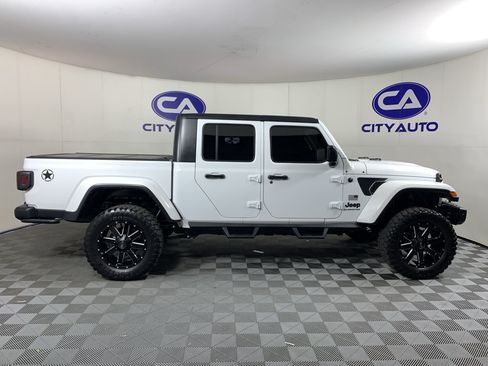 Used 2021 Jeep Gladiator Sport AWD/4WD image 2
