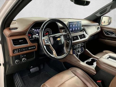 Used 2021 Chevrolet Suburban High Country RWD image 14