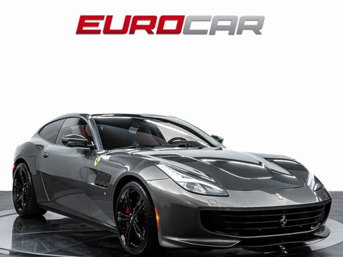 Used 2020 Ferrari GTC4Lusso V12 *PASSENGER DISPLAY * CARBO image 7