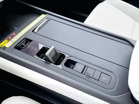 New 2026 Lexus ES 350e FWD image 11