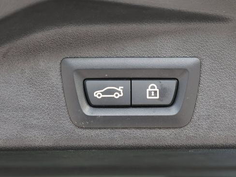 Used 2023 BMW X5 sDrive40i w/ Parking Assistance Package image 11