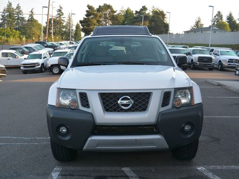Used 2010 Nissan Xterra S image 2