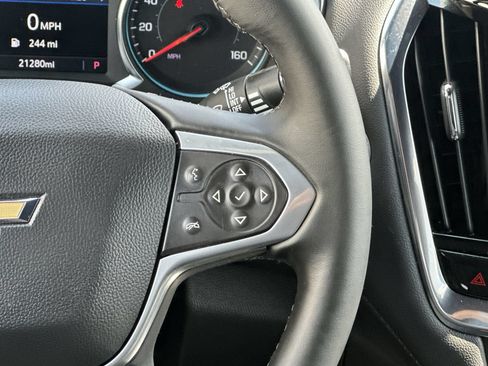 Used 2023 Chevrolet Traverse LT AWD/4WD image 21