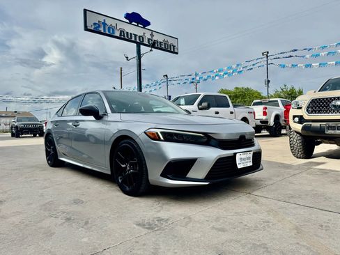 Used 2022 Honda Civic Sport image 1