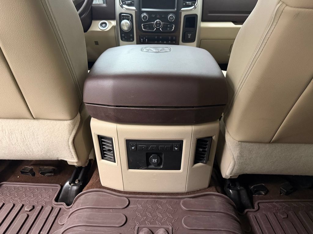 Used 2017 RAM 1500 Laramie w/ Convenience Group AWD/4WD image 29