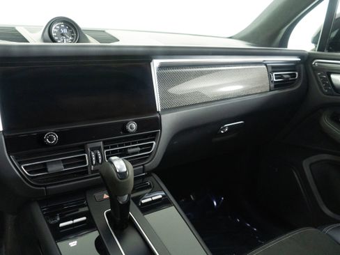 Used 2023 Porsche Macan GTS w/ GTS Sport Package image 34