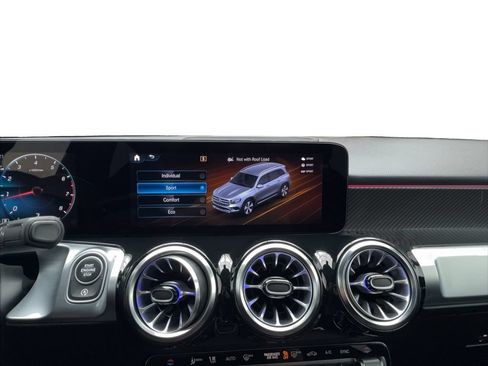 Used 2023 Mercedes-Benz GLB 250 image 44