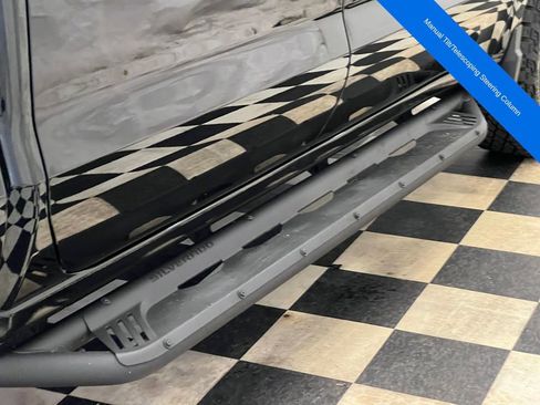 Used 2022 Chevrolet Silverado 1500 LT Trail Boss image 17