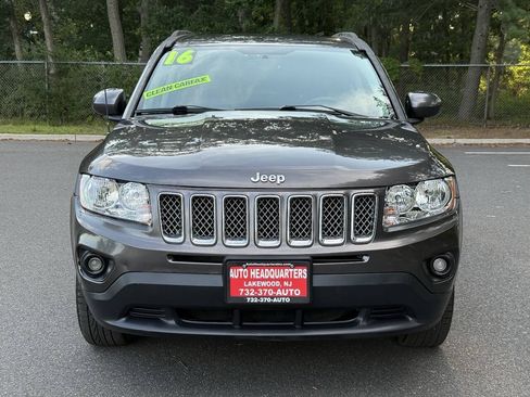 Used 2016 Jeep Compass Latitude AWD/4WD image 2