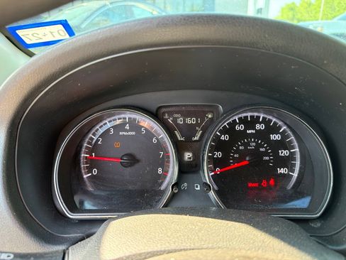 Used 2019 Nissan Versa SV FWD image 2