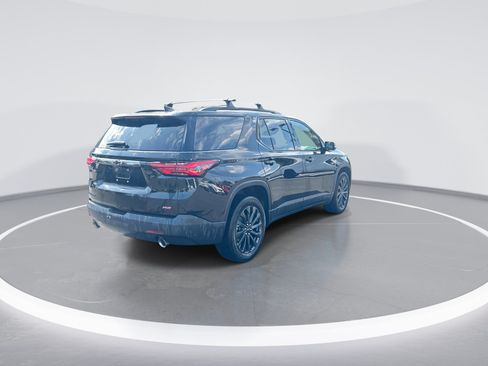 Used 2022 Chevrolet Traverse RS FWD image 9