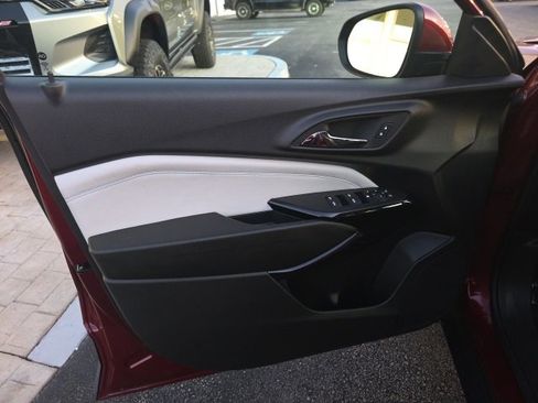 Used 2025 Chevrolet Trax LT image 10