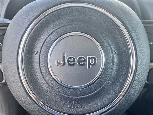 Used 2021 Jeep Renegade Limited w/ Sun & Sound Group image 16