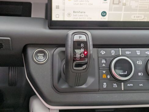 Used 2025 Land Rover Defender 130 S image 25