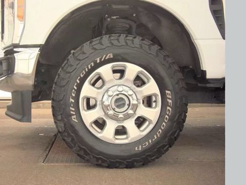 Used 2024 Ford F250 XLT w/ FX4 Off-Road Package AWD/4WD image 19