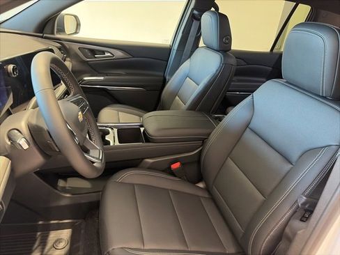 New 2026 Chevrolet Traverse LT w/ Driver Confidence Package image 12