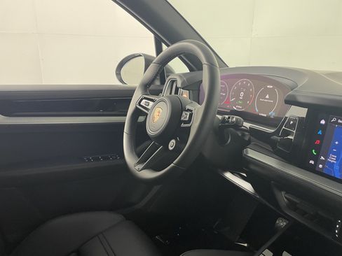 Used 2026 Porsche Cayenne E-Hybrid AWD/4WD image 12