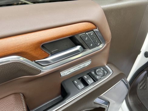 Certified 2023 GMC Sierra 1500 Denali image 15