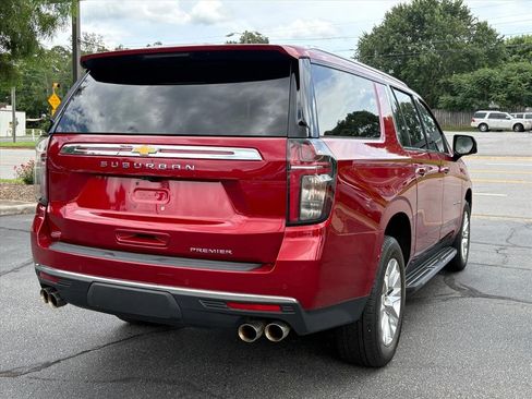 Used 2024 Chevrolet Suburban Premier w/ Premium Package AWD/4WD image 5