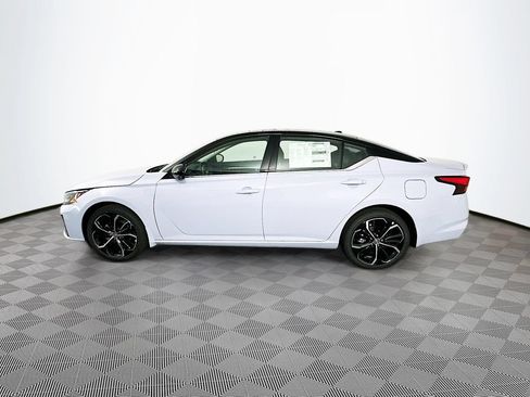 New 2026 Nissan Altima 2.5 SR w/ SR Premium Package AWD/4WD image 6