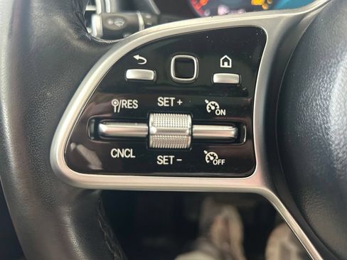 Used 2022 Mercedes-Benz GLC 300 4MATIC image 21