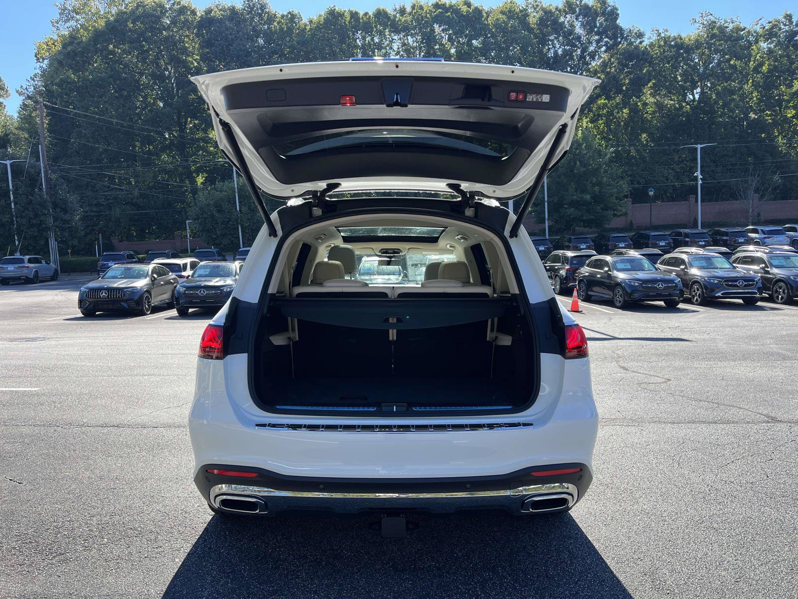 New 2027 Mercedes-Benz GLS 450 4MATIC image 9