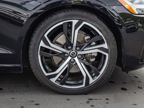 Used 2024 Volvo S60 B5 Plus image 6