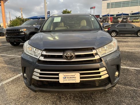 Used 2018 Toyota Highlander XLE FWD image 8