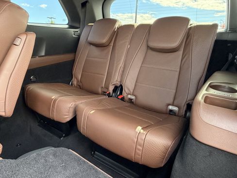 New 2026 Mercedes-Benz GLS 450 4MATIC image 34