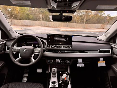 New 2026 Mitsubishi Outlander SEL FWD image 27