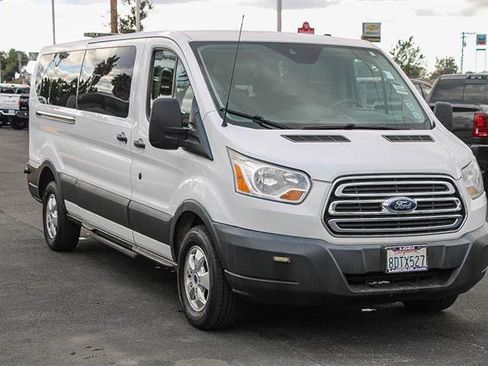 Used 2018 Ford Transit 350 XLT image 5
