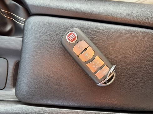 Used 2019 FIAT 124 Spider Lusso image 36