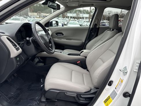 Used 2021 Honda HR-V EX-L image 16