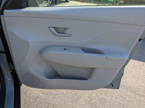 Used 2024 Hyundai Kona SEL image 32