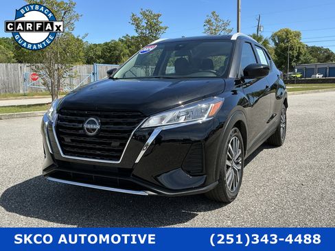 Used 2024 Nissan Kicks SV image 1