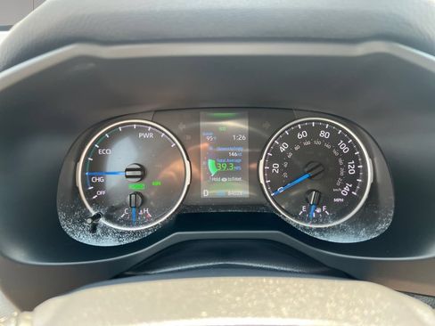 Used 2022 Toyota RAV4 XLE w/ Convenience Package AWD/4WD image 14