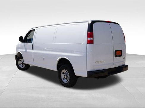 Used 2023 GMC Savana 2500 Work Van w/ Driver Convenience Package image 7