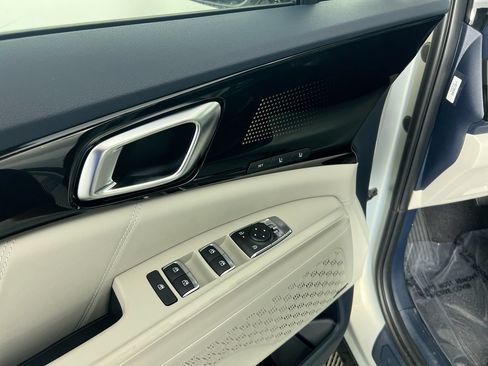 New 2026 Kia Carnival SX w/ SX Dark Edition Package FWD image 16