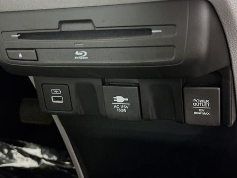 Used 2023 Honda Odyssey Elite image 42