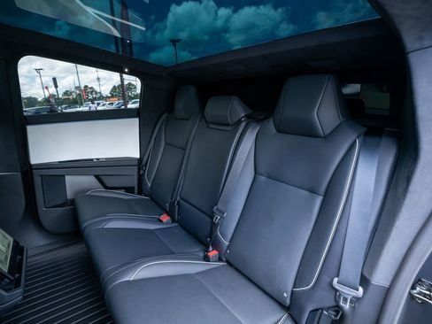 Used 2024 Tesla Cybertruck Cyberbeast AWD/4WD image 42