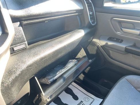 Used 2019 RAM 1500 Big Horn image 32